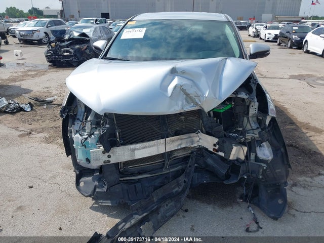 Toyota Highlander Le Plus 2018 5TDZZRFH6JS266104 Image 12