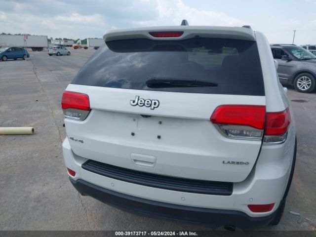 1C4RJFAG9JC406152 Jeep Grand Cherokee Laredo E 4x4