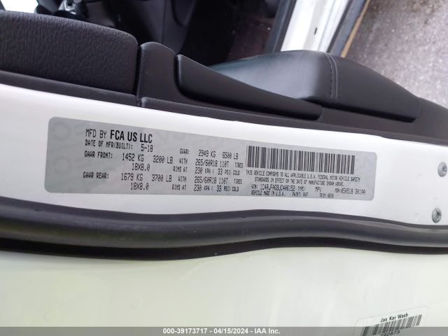 1C4RJFAG9JC406152 Jeep Grand Cherokee Laredo E 4x4