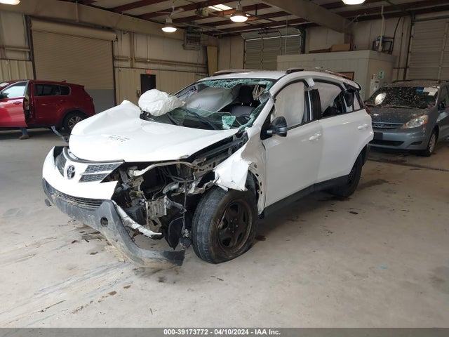 Toyota RAV4 LE 2015 2T3ZFREV8FW135844 Image 2