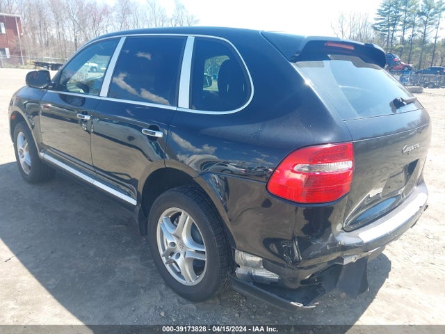 2010 PORSCHE CAYENNE WP1AA2AP3ALA08441 Photo 2