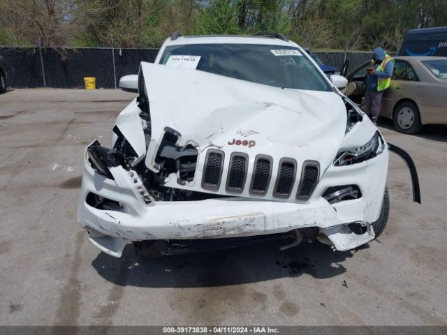 1C4PJMCB2GW321240 Jeep Cherokee 75th Anniversary