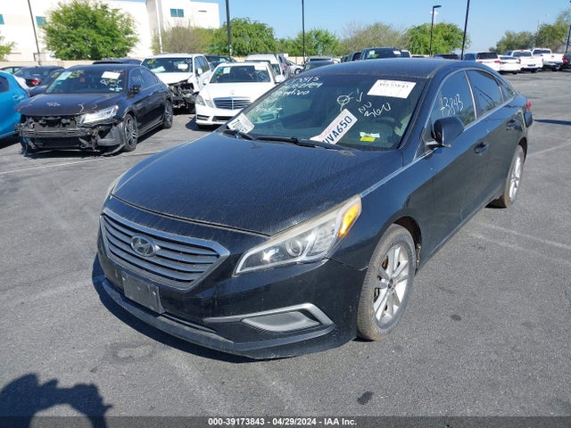 Hyundai SONATA SE 2017 5NPE24AF8HH595401 Image 2