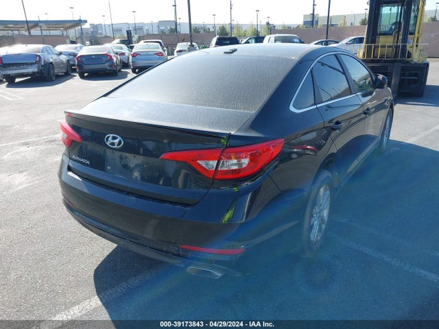 Hyundai SONATA SE 2017 5NPE24AF8HH595401 Image 4
