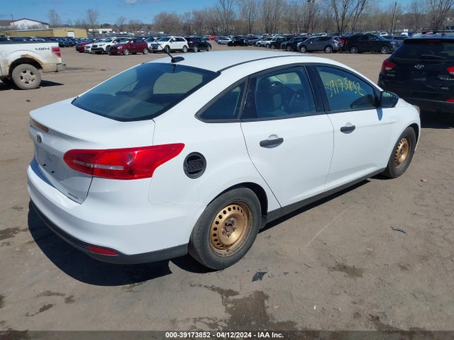 Ford FOCUS S 2015 1FADP3E21FL348976 Image 4
