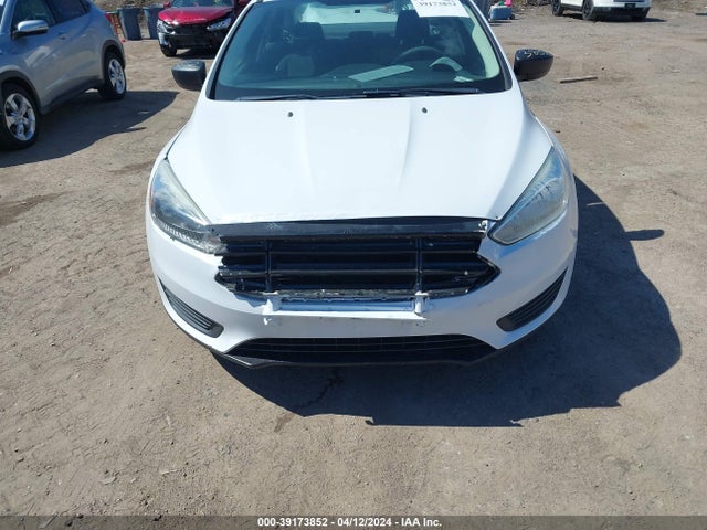 Ford FOCUS S 2015 1FADP3E21FL348976 Image 6