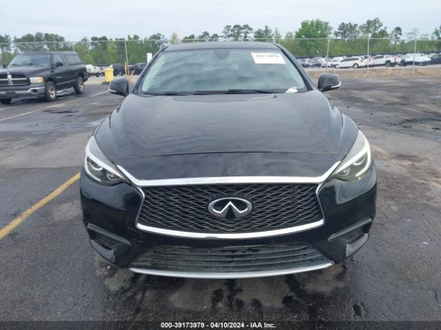 SJKCH5CP0JA056721 Infiniti Qx30 Luxury