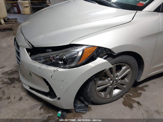 Hyundai Elantra Value Edition 2017 5NPD84LF0HH171900 Image 17