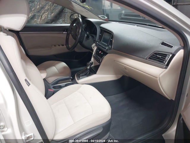 Hyundai Elantra Value Edition 2017 5NPD84LF0HH171900 Image 5