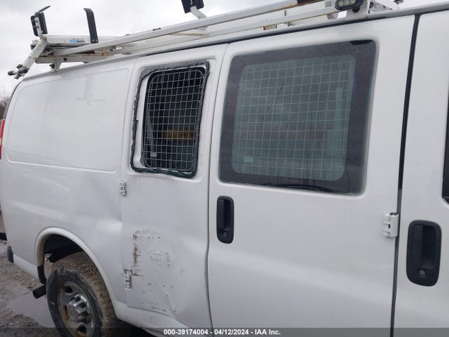 Chevrolet Express 2500 Work Van 2014 1GCWGFCA9E1153037 Image 6