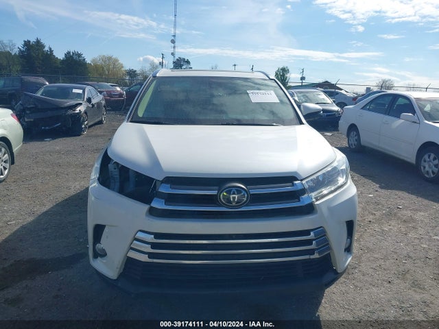 Toyota Highlander Limited Platinum 2017 5TDDZRFH5HS436148 Image 12