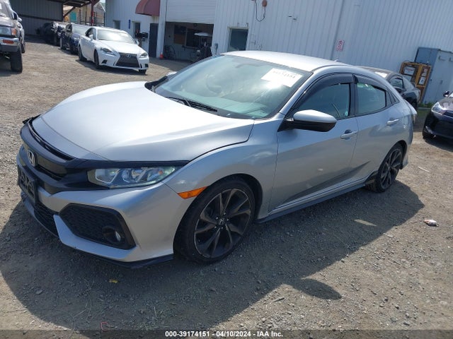 Honda Civic Sport 2018 SHHFK7G43JU237007 Image 2