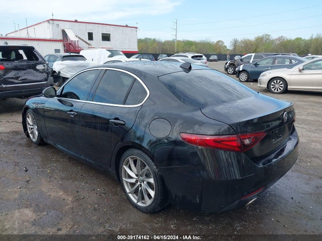 ZARFAECN1H7553745 Alfa Romeo Giulia Ti Rwd