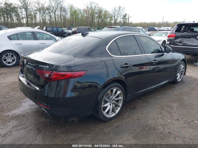 ZARFAECN1H7553745 Alfa Romeo Giulia Ti Rwd