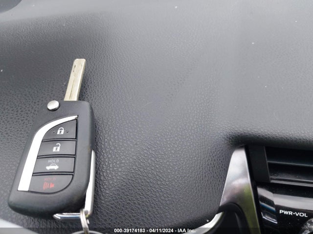 Toyota CAMRY LE 2018 4T1B11HK0JU632536 Image 11