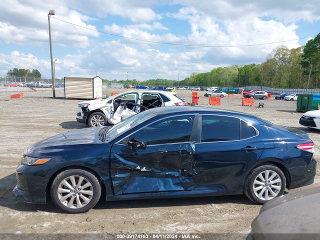 Toyota CAMRY LE 2018 4T1B11HK0JU632536 Image 14