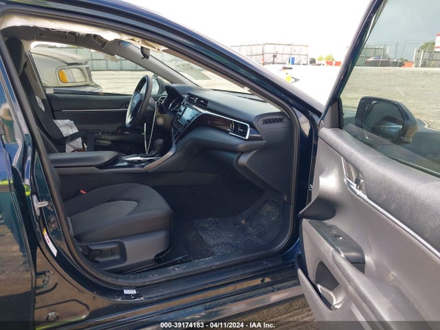 Toyota CAMRY LE 2018 4T1B11HK0JU632536 Image 5