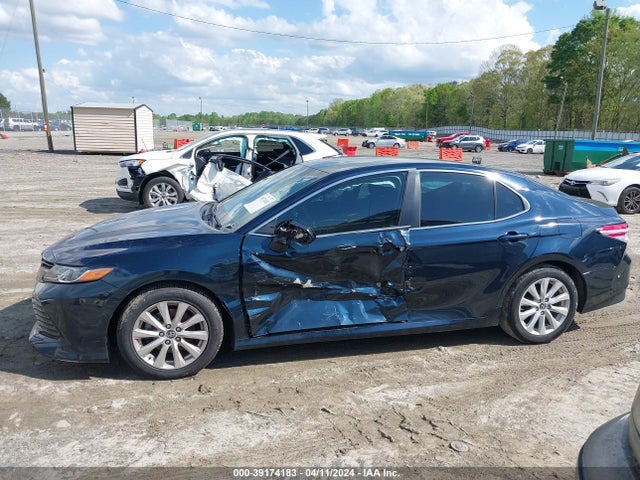 Toyota CAMRY LE 2018 4T1B11HK0JU632536 Image 6