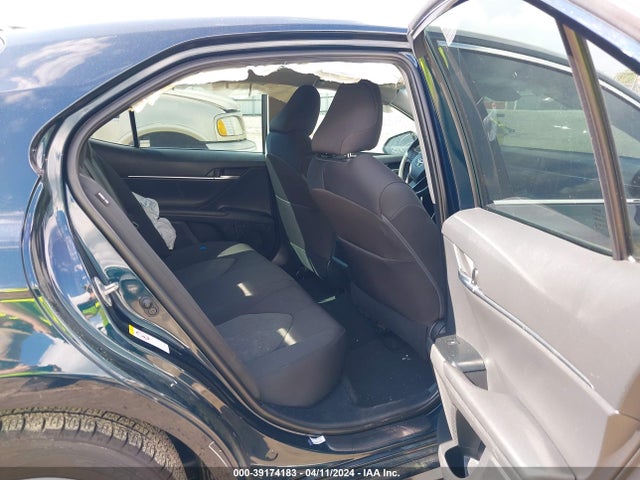 Toyota CAMRY LE 2018 4T1B11HK0JU632536 Image 8