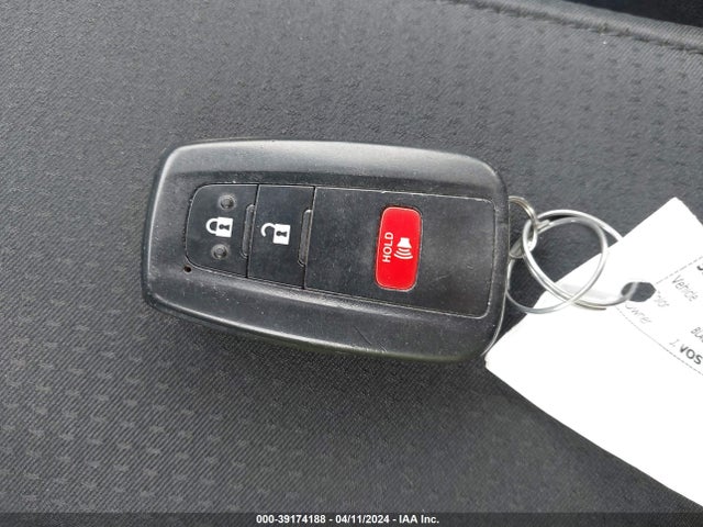 Toyota Prius Two 2017 JTDKBRFU5H3034186 Image 11
