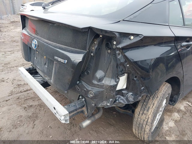Toyota Prius Two 2017 JTDKBRFU5H3034186 Image 17