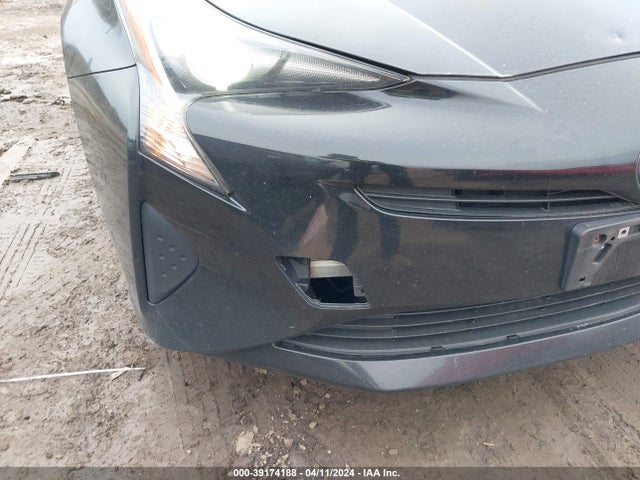 Toyota Prius Two 2017 JTDKBRFU5H3034186 Image 18