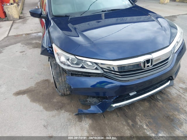 Honda ACCORD LX 2017 1HGCR2F33HA259122 Image 17
