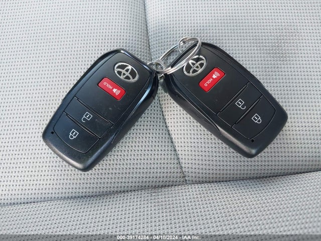 Toyota Corolla Cross Le 2024 7MUCAAAG6RV084711 Image 11