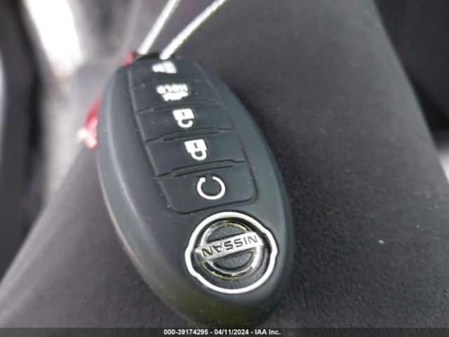 1N4AA6AP4HC392531 Nissan Maxima 3.5 Sv