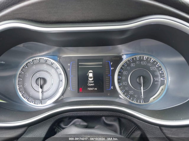 1C3CCCABXGN102154 Chrysler 200 Limited