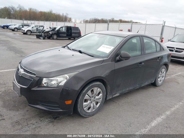 Chevrolet Cruze Ls Manual 2014 1G1PB5SG7E7357800 Image 2