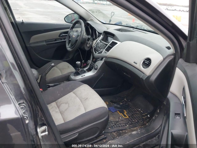 Chevrolet Cruze Ls Manual 2014 1G1PB5SG7E7357800 Image 5