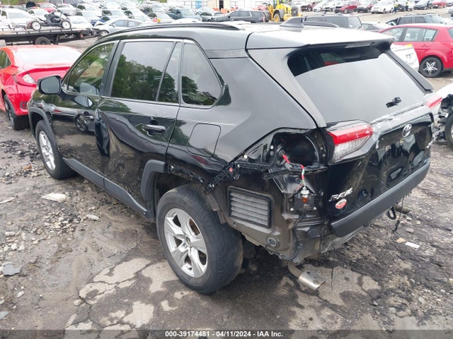 Toyota Rav4 Xle 2020 JTMW1RFV7LJ021196 Image 3
