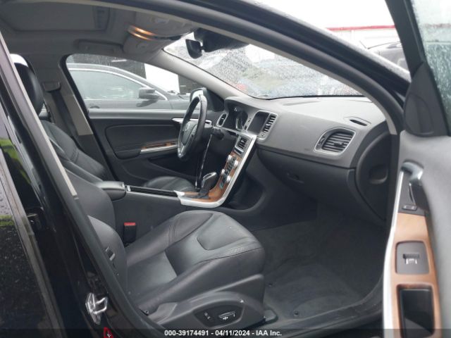 LYV402TMXHB143581 Volvo S60 Inscription T5 Platinum
