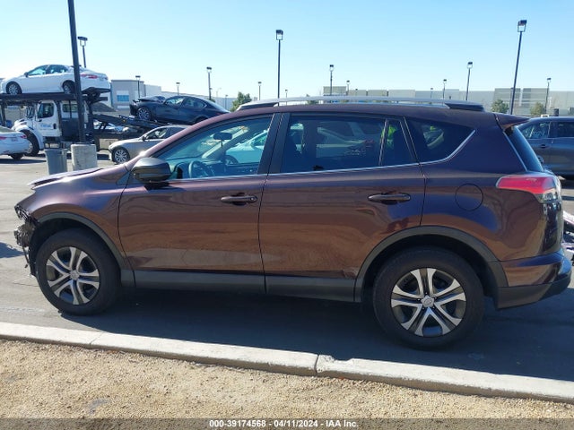 Toyota RAV4 LE 2017 2T3ZFREVXHW358213 Image 15