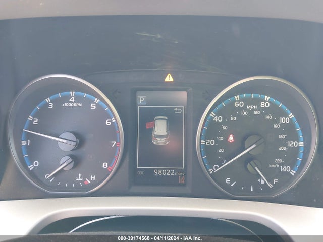 Toyota RAV4 LE 2017 2T3ZFREVXHW358213 Image 16
