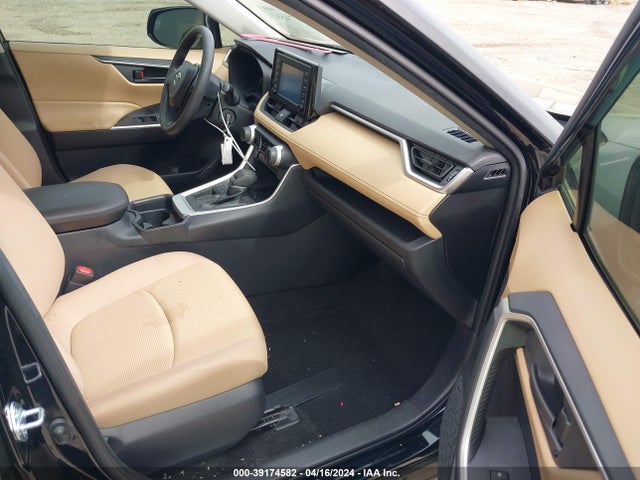 Toyota RAV4 LE 2019 JTMH1RFV7KD028672 Image 5