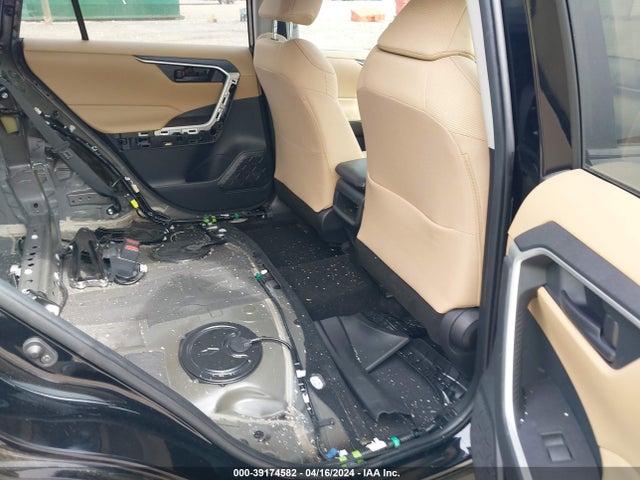 Toyota RAV4 LE 2019 JTMH1RFV7KD028672 Image 8