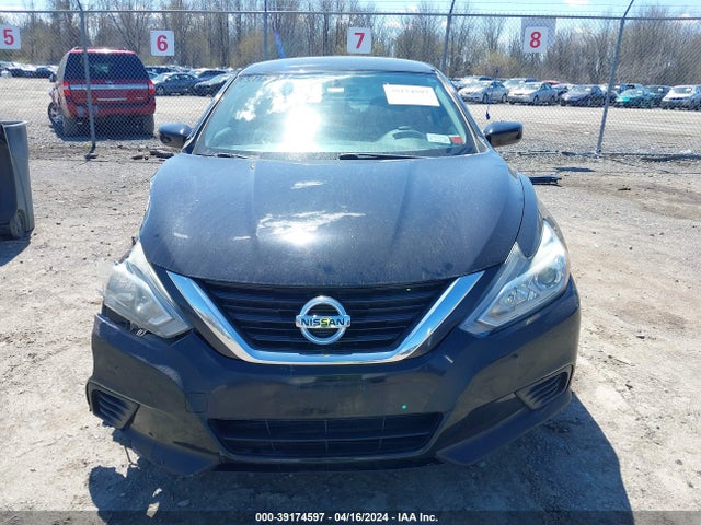 Nissan Altima 2.5 S 2018 1N4AL3AP0JC139379 Image 13
