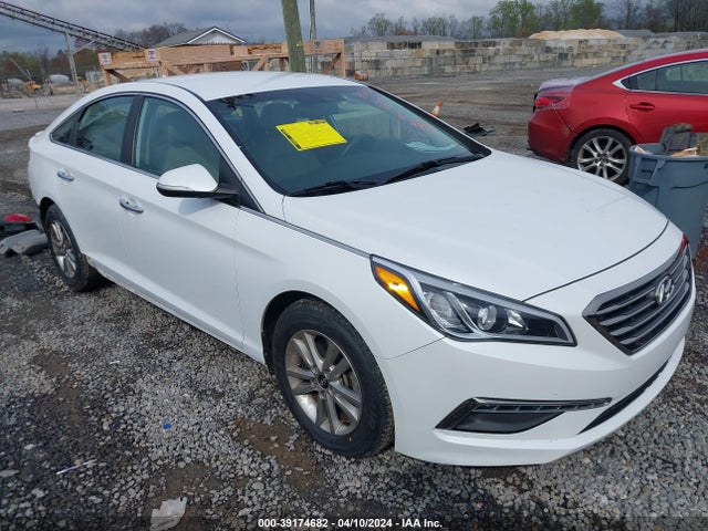 2015 5NPE24AA7FH135731 main image