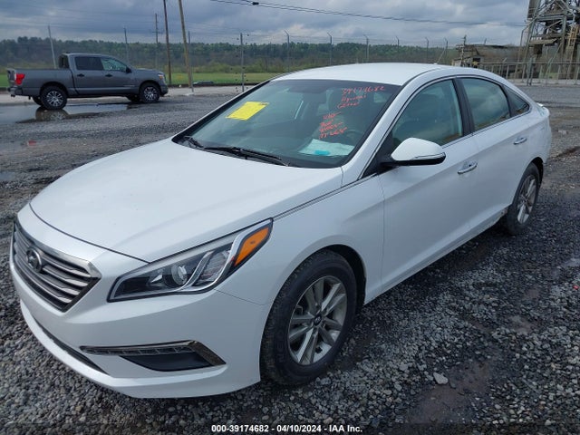 Hyundai SONATA ECO 2015 5NPE24AA7FH135731 Image 2
