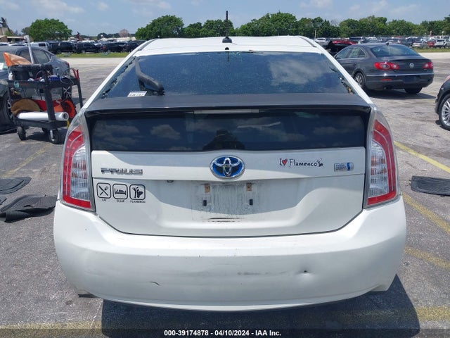 Toyota Prius Four 2014 JTDKN3DU7E1747220 Image 15