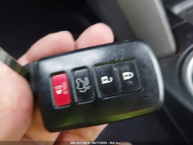 Toyota Rav4 Xle 2018 2T3WFREV0JW491555 Image 11