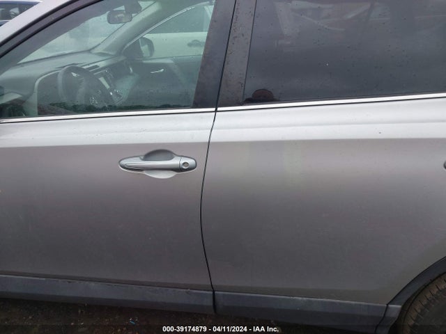 Toyota Rav4 Xle 2018 2T3WFREV0JW491555 Image 14