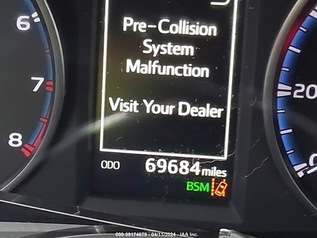 Toyota Rav4 Xle 2018 2T3WFREV0JW491555 Image 15