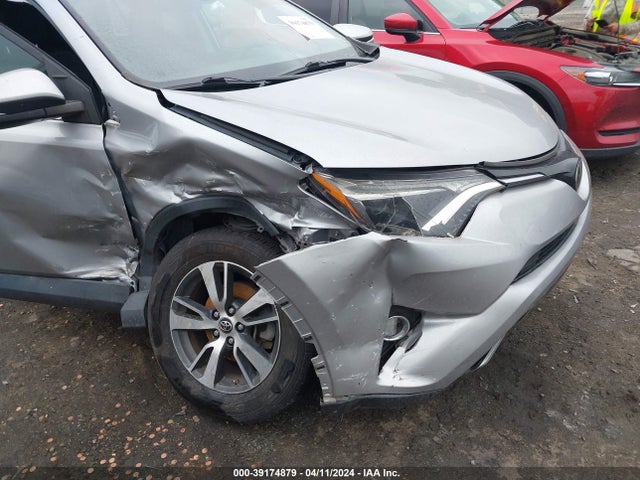 Toyota Rav4 Xle 2018 2T3WFREV0JW491555 Image 17