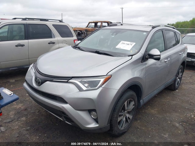 Toyota Rav4 Xle 2018 2T3WFREV0JW491555 Image 2