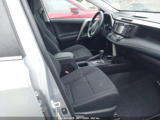 Toyota Rav4 Xle 2018 2T3WFREV0JW491555 Image 5