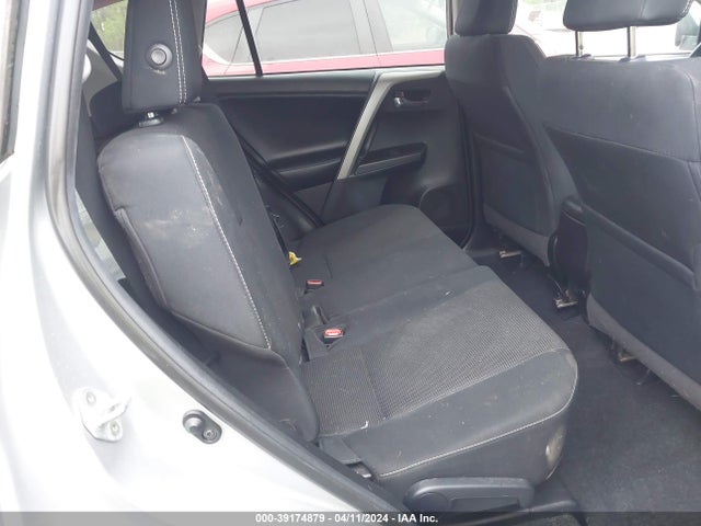Toyota Rav4 Xle 2018 2T3WFREV0JW491555 Image 8