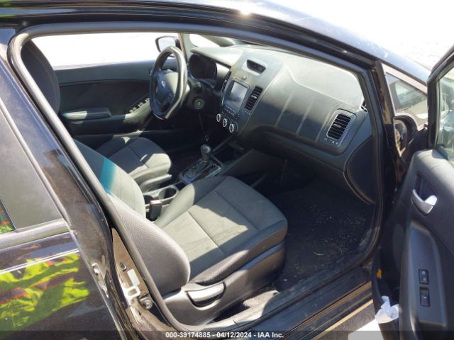 3KPFL4A79JE258563 KIA FORTE LX